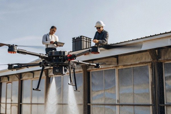 Drone testing with high-performance motors outdoors (ID#3)