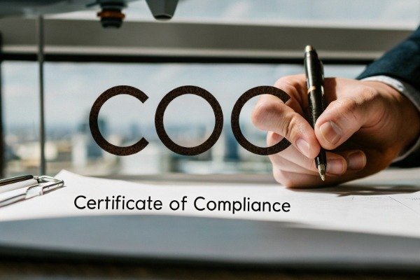 Signing compliance certificate Hand signing certificate of compliance document (ID#4)