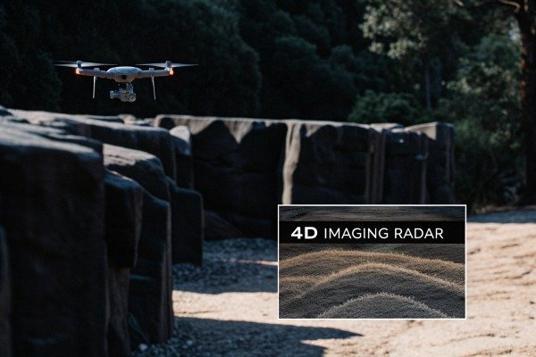 Drone flying outdoors with 4D imaging radar inset (ID#4)