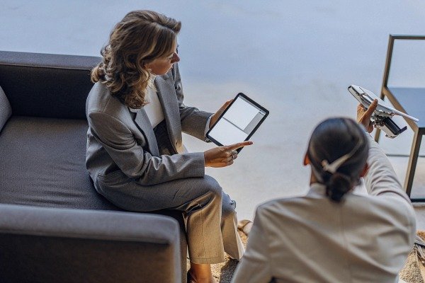 People discussing drone technology (ID#5)