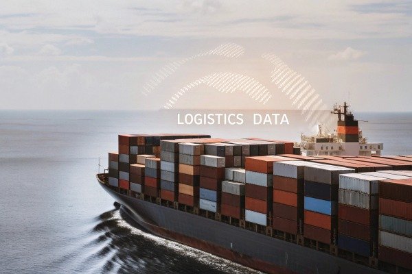 Cargo ship loaded with containers at sea (ID#4)