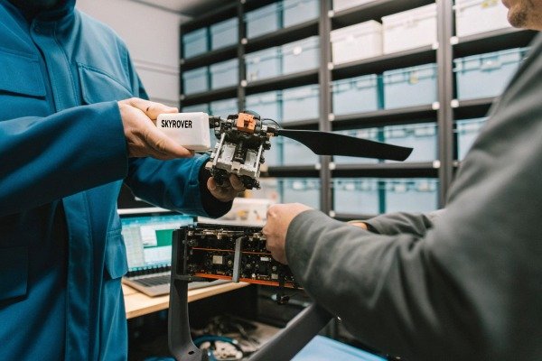 Supporting image for the article's main topic (ID#3)